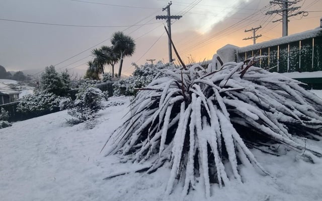 Icy roads as temperatures drop in cold snap
