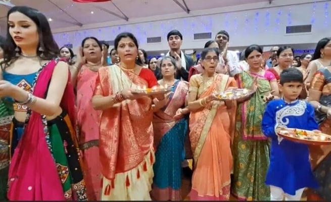 Garba Nights Get Off to a Flying Start at Mahatmagandhi Centre