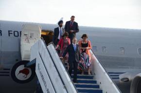 Prime Minister John Key arrives in India