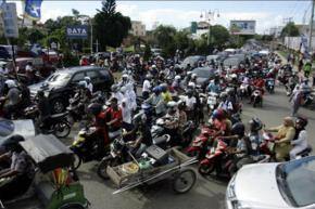 Twin quakes in Indonesia, India spared tsunami