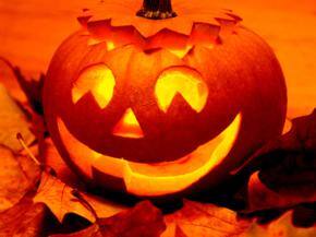 Hallo, Halloween! Light up the darkness