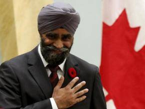 Indian-Canadians sworn in as minsters