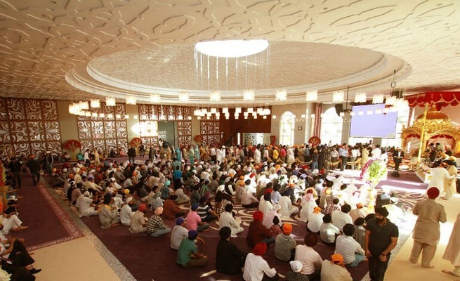 Dubai gurdwara's world record with breakfast for people from 101 nations