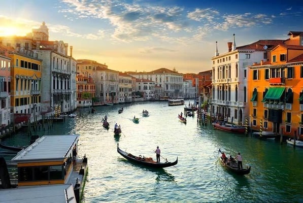 Geet in wanderland: Venice