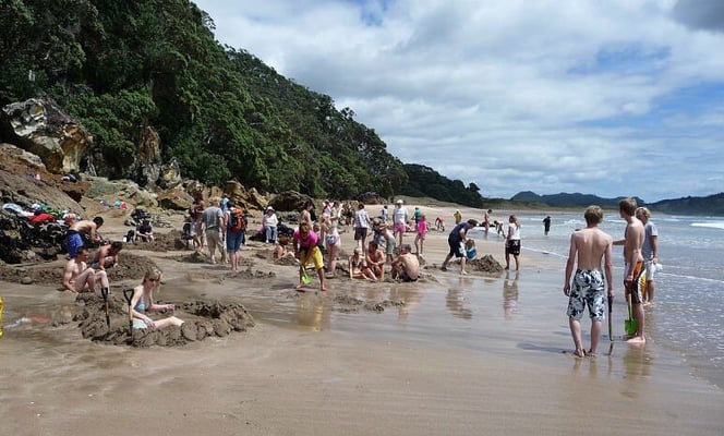 Man dies at the popular Hot Water Beach in Coromandel Peninsula