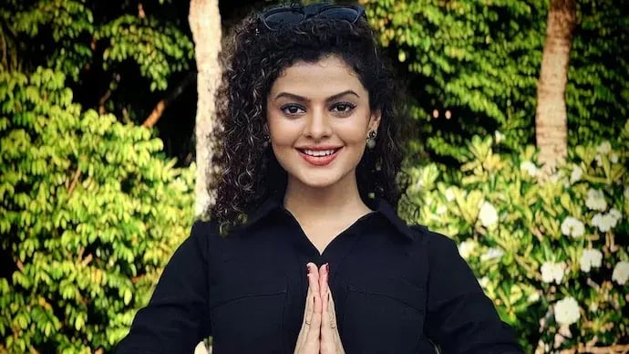 Palak Muchhal Sets Guinness Record for 3,800 Heart Surgeries