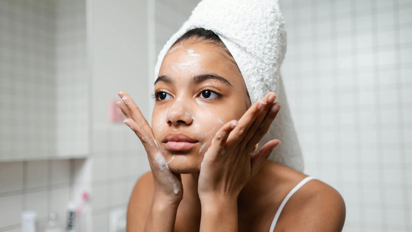 Signs Your Skin Needs Exfoliation: How To Tell If It's Time To Slough Off  Dead Skin Cells